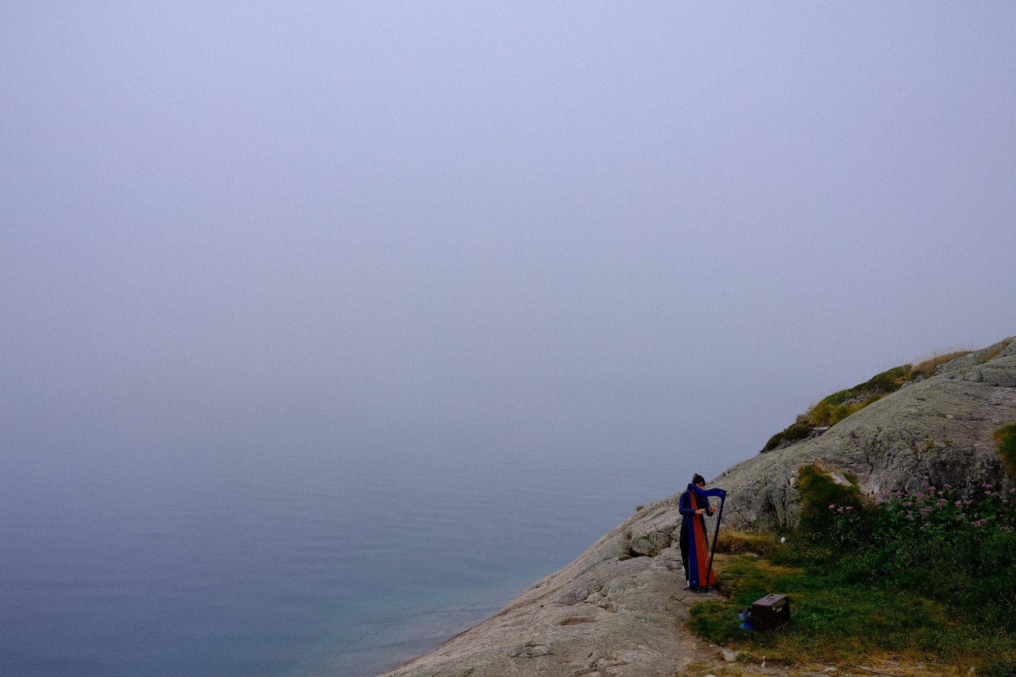 Solitude dans le brouillard